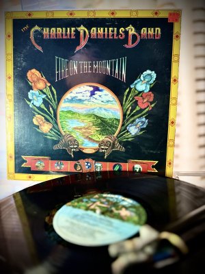 HARLE T AMHELS B AND.jpeg